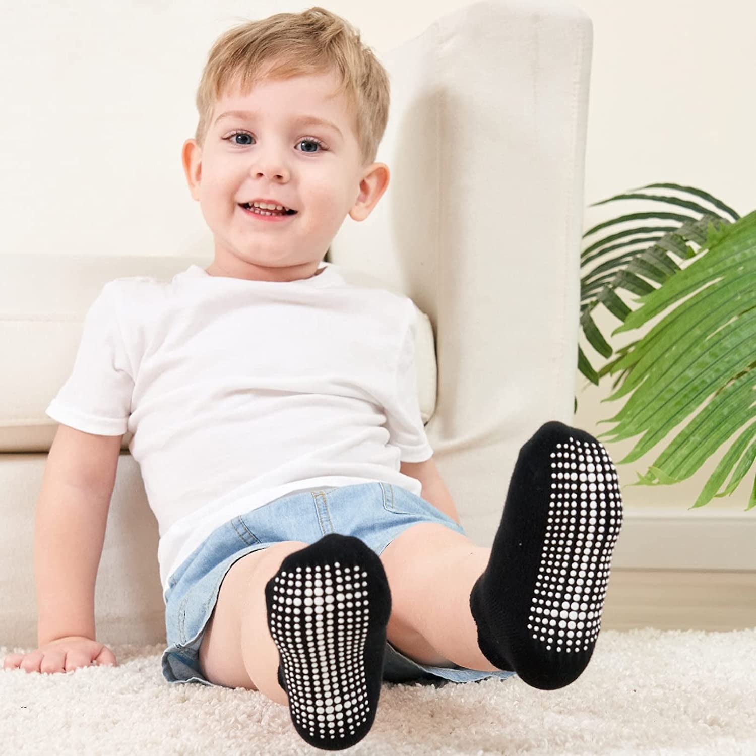 Cozy Non-Slip Ankle Socks for Infants and Toddlers with Non-Skid Soles