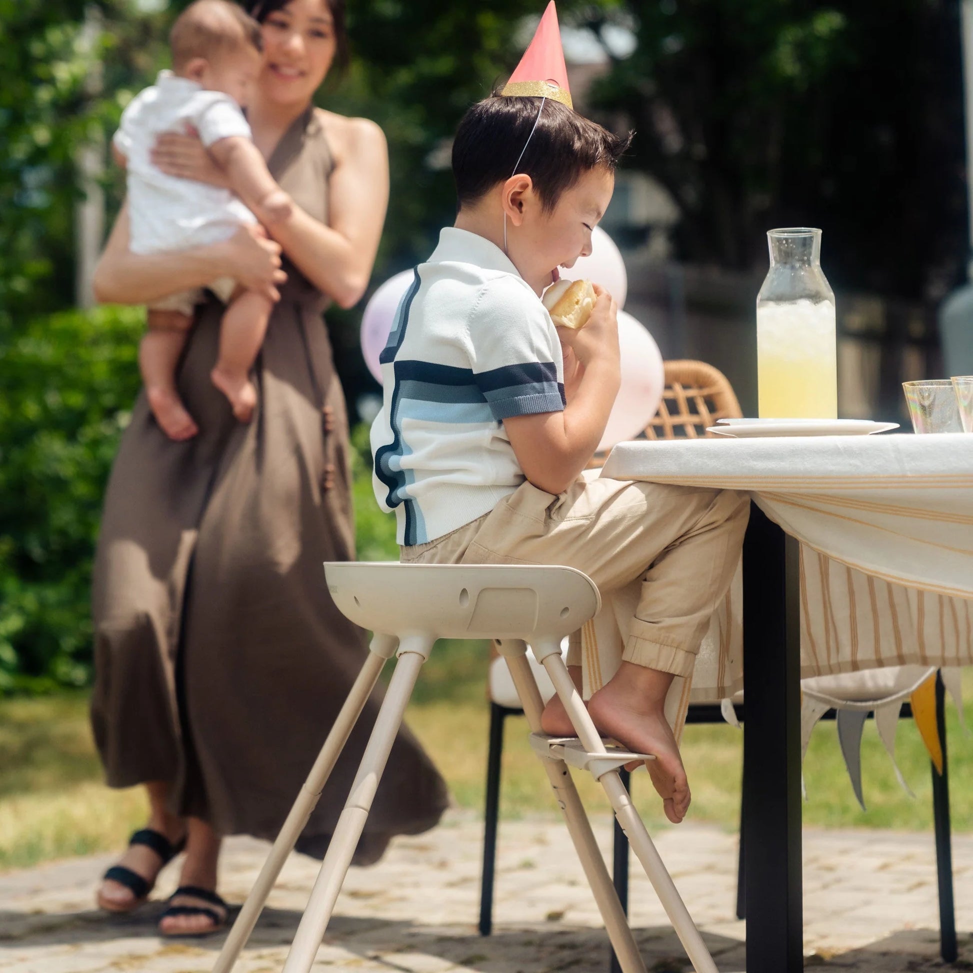 Moa 8-in-1 Versatile High Chair for Growing Families