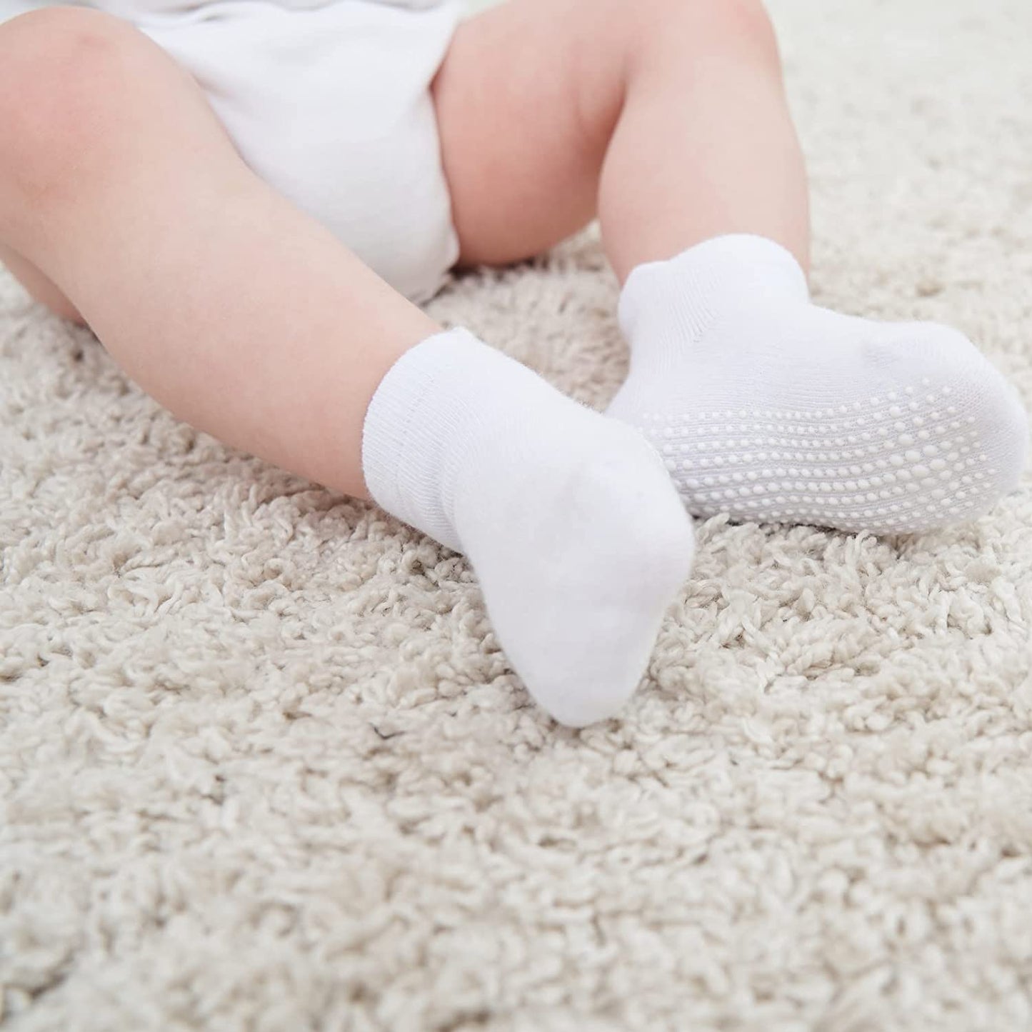 Cozy Non-Slip Ankle Socks for Infants and Toddlers with Non-Skid Soles